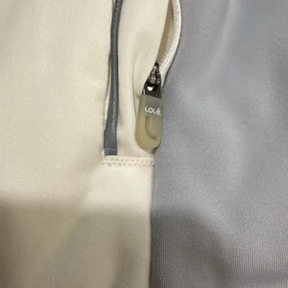 Lolë Women’s Large Jacket Glee Gray/White Quilted Full Zip Puffer Retail $180